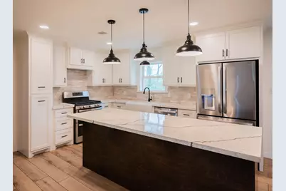 117 W Mahan Street, Richwood, TX 77531 - Photo 1