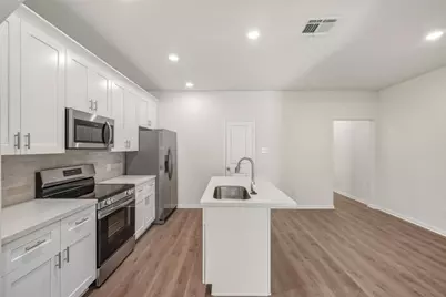 708 West Dallas Street, Conroe, TX 77301 - Photo 6