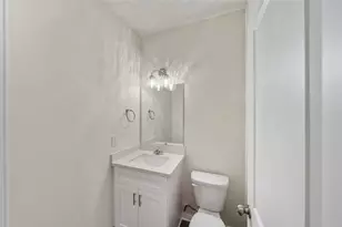 708 W Dallas St, Conroe, TX 77301 - Photo 12