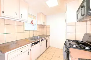 14531 Essendine Ln, Houston, TX 77045 - Photo 8