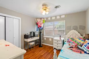 324 Woodlawn St, Sinton, TX 78387 - Photo 18