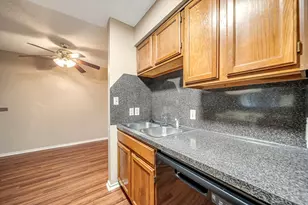 2501 Gulf Freeway, Dickinson, TX 77539 - Photo 22