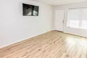 606 Marshall St, Houston, TX 77006 - Photo 2