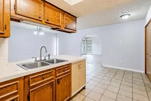 2710 Burke Rd, Pasadena, TX 77502 - Photo 18