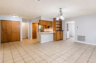 2710 Burke Rd, Pasadena, TX 77502 - Photo 14