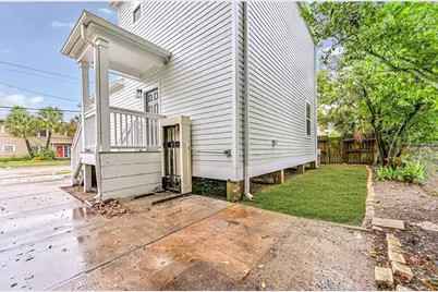 2311 Mary Moody Northern Boulevard, Galveston, TX 77551 - Photo 4