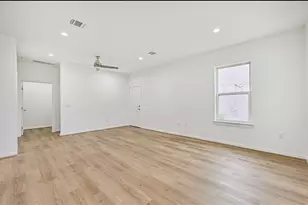 2311 53rd St, Galveston, TX 77551 - Photo 10