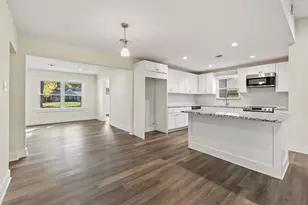 1034 W 43rd St, Houston, TX 77018 - Photo 10