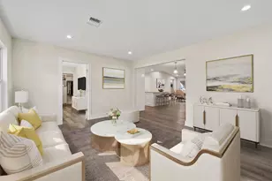 1034 W 43rd St, Houston, TX 77018 - Photo 2