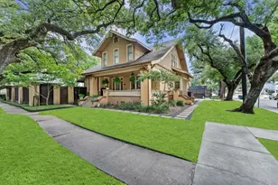 945 Harvard St, Houston, TX 77008 - Photo 2