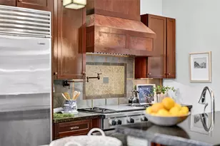 945 Harvard St, Houston, TX 77008 - Photo 22