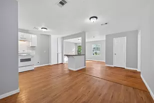 6127 Beldart St, Houston, TX 77033 - Photo 6