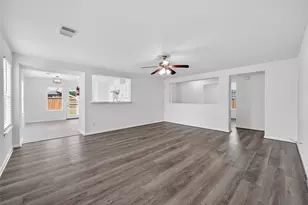 13426 Sanderford Ln, Houston, TX 77083 - Photo 8