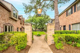 14723 Barryknoll Ln, Houston, TX 77079 - Photo 2