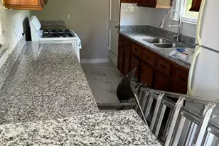 136 1/2 Glendale St, Houston, TX 77012 - Photo 2