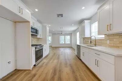 6923 Keller Street, Houston, TX 77087 - Photo 12