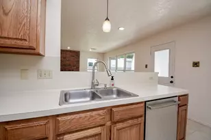 1201 Wildwood Dr, Deer Park, TX 77536 - Photo 14