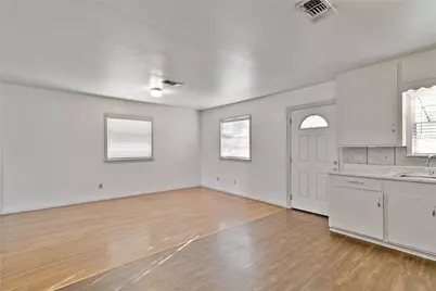 711 N Wharton Street, El Campo, TX 77437 - Photo 8