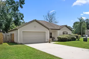 135 Kellyn Oaks Dr, Conroe, TX 77306 - Photo 2