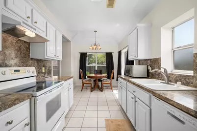 135 Kellyn Oaks Drive, Conroe, TX 77306 - Photo 12