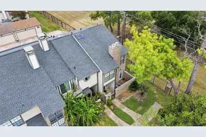 736 Country Place Drive #I, Houston, TX 77079 - Photo 18