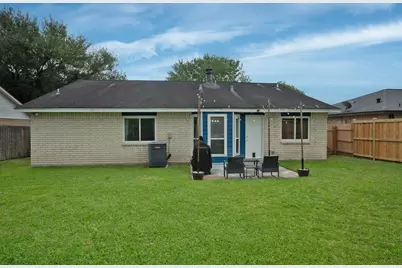 10 Wagon Lane Loop, Angleton, TX 77515 - Photo 28