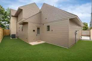 309 Avenue of Oaks St, Houston, TX 77009 - Photo 46