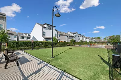 16022 Hayes Park Drive, Houston, TX 77079 - Photo 12