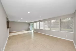 7914 Marinette Dr, Houston, TX 77074 - Photo 6