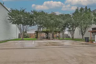 827 Garden Trace Ln, Houston, TX 77018 - Photo 34
