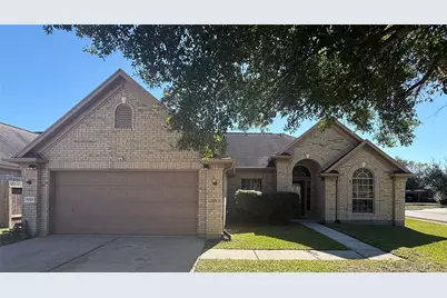 10302 Otter Circle Circle, Baytown, TX 77523 - Photo 1