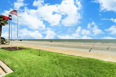 7000 Seawall Boulevard #1017, Galveston, TX 77551 - Photo 10