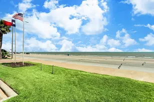 7000 Seawall Blvd, Galveston, TX 77551 - Photo 10
