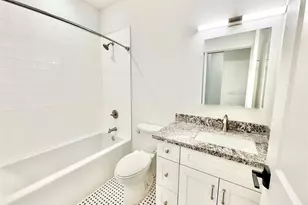 2102 Mechanic St, Galveston, TX 77550 - Photo 12