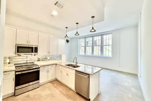 2102 Mechanic St, Galveston, TX 77550 - Photo 1