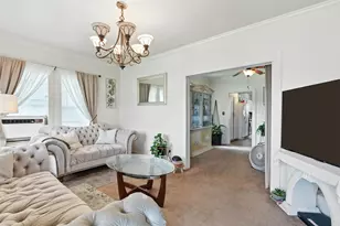 619 10th St, Hempstead, TX 77445 - Photo 8