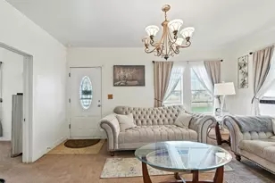 619 10th St, Hempstead, TX 77445 - Photo 4