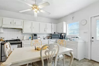 619 10th Street, Hempstead, TX 77445 - Photo 12
