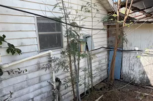 420 E Ave D Ave, Kingsville, TX 78363 - Photo 2