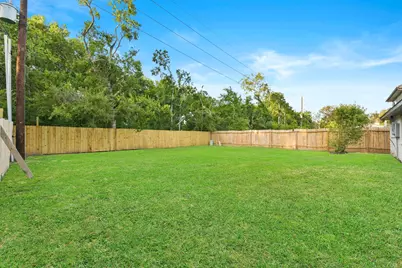 2322 Aprilmont Drive, Sugar Land, TX 77498 - Photo 34