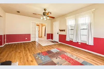 404 Chestnut Street, Brazoria, TX 77422 - Photo 6