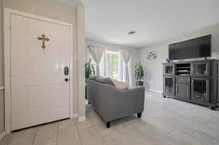 101 Wildrose St, Baytown, TX 77520 - Photo 4