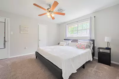 101 Wildrose Street, Baytown, TX 77520 - Photo 14