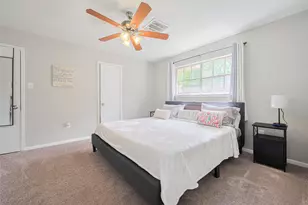 101 Wildrose St, Baytown, TX 77520 - Photo 14