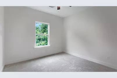 1313 Knight Street #2, Houston, TX 77022 - Photo 8