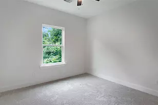 1313 Knight St, Houston, TX 77022 - Photo 8