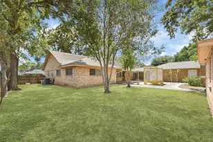 7702 Dashwood Dr, Houston, TX 77036 - Photo 2