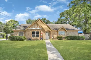 7702 Dashwood Dr, Houston, TX 77036 - Photo 1