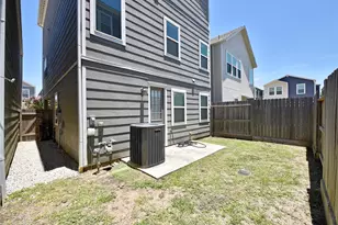5502 Camaguey St, Houston, TX 77023 - Photo 34