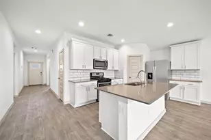 6911 Escobedo Ln, Richmond, TX 77469 - Photo 2